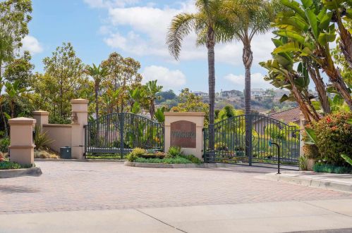 1390 Scoter Pl, Carlsbad, CA 92011-4027