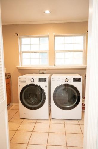 211 Oaklawn Ave, Nocona TX 76255-3109 exterior