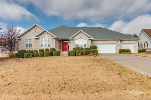6582 Western Trails Dr, Springdale, AR 72762-8942