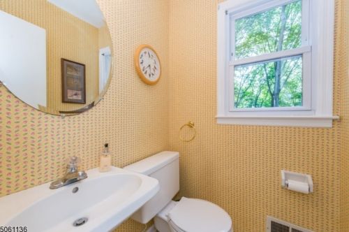 44 Springhill Rd, Dover NJ  07869-4316 exterior
