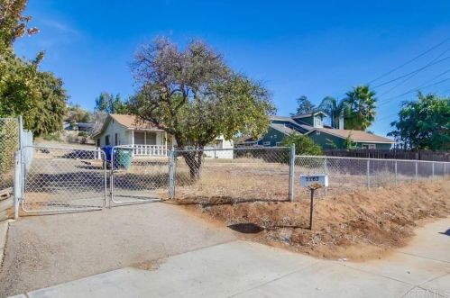 1163 3rd St, El Cajon, CA 92021-5104