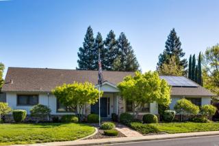 172 Auburn Way, Vacaville, CA 95688-3561