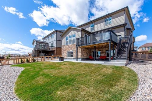 7370 Old Hammer Way, Aurora CO  80016-6115 exterior