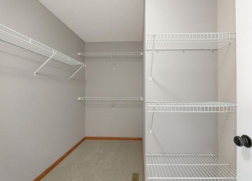 2093 Gresham Ave, Saint Paul MN  55128-4409 exterior