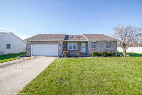 13 Old Farm South Ct, Bradley, IL 60915-1459