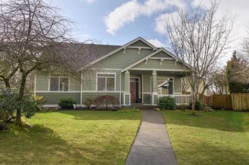 1425 Latham Ct, Dupont, WA 98327-9705