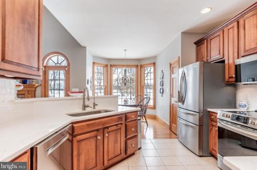 5 Linden Dr, Carlisle PA 17015-6906 exterior