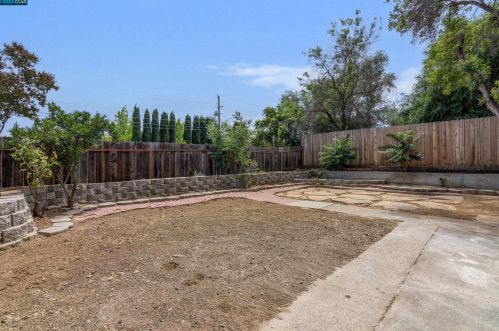 1344 Sherwood Dr, Concord CA  94521-3350 exterior