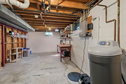 1007 Edgewater Ave, Saint Paul MN  55126-8119 exterior