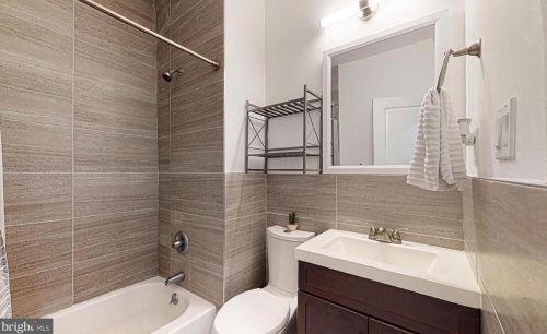 46 44 St, Philadelphia PA 19104-2939 exterior