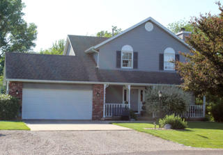 4415 Newcastle Ct, Lake Camelot, IL 61547-9557