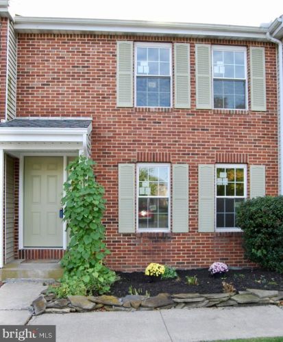 1177 Wintertide Dr, Harrisburg, PA 17111-3755