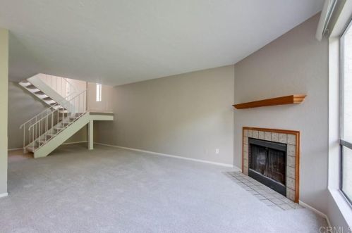 691 Ascot Dr, Vista CA 92083-4207 exterior