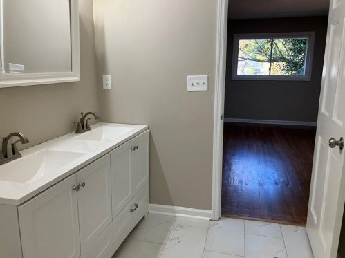 1367 Carolyn Dr, Atlanta GA  30329-3546 exterior