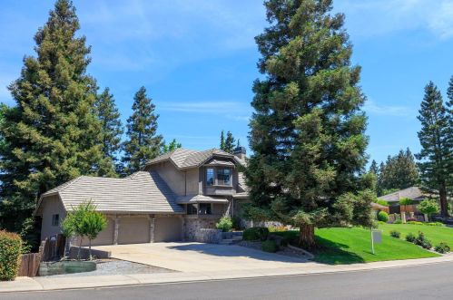 10109 Del Almendra Dr, Valley Home, CA 95361-2238