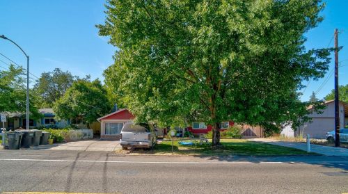 8546 Pershing Ave, Fair Oaks, CA 95628-2939