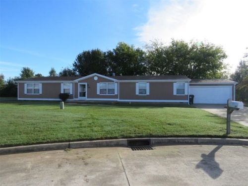 612 Crabapple Ct, Muskogee, OK 74403-8578