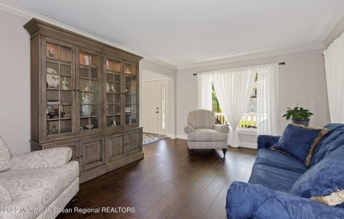 3 Princeton Ct, Tinton Falls NJ 07702-4055 exterior