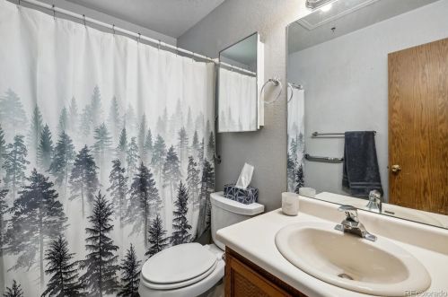 1840 Granby Ct, Aurora CO 80012-6293 exterior