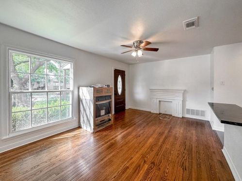 3416 Brady Ave, Fort Worth TX  76109-3702 exterior
