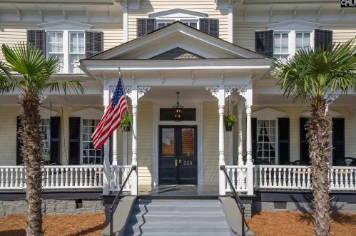 233 Vanderhorst St, Winnsboro Mills, SC 29180-1326