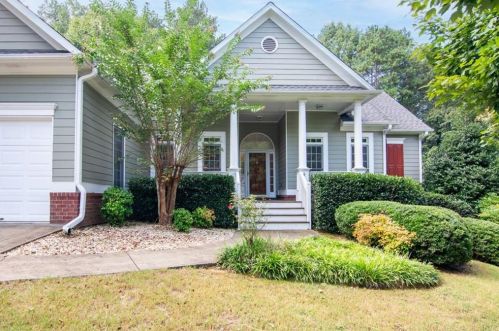 129 Highlands Dr, Holly Springs, GA 30188-6051
