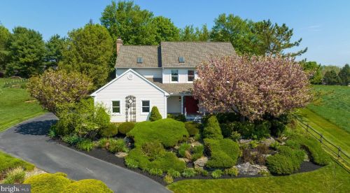 1028 Stonemanor Dr, Lancaster, PA 17603-9785