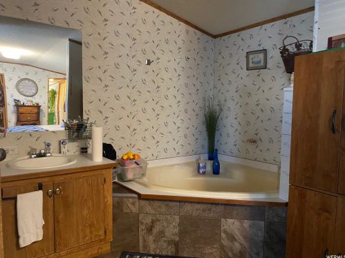 684 1400, Vernal UT  84078-8737 exterior