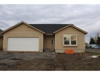 34125 Columbia Ave, Scappoose OR  97056-3430 exterior
