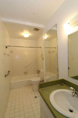2552 Bradford Sq, Atlanta GA  30345-1339 exterior