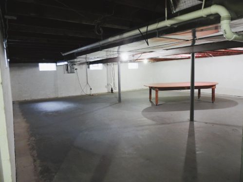 1305 Wood St, Valpo IN 46383-5140 exterior