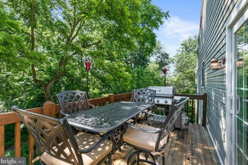 104 Cliff Ave, Lancaster PA  17602-4700 exterior