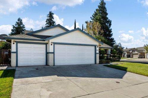 5420 Pountsmonth Dr, Salida, CA 95368-8135