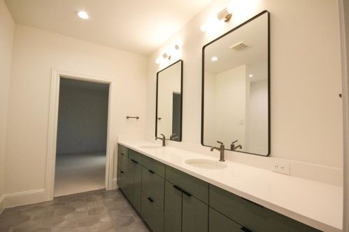 1509 El Campo Dr, Dallas TX  75218-3523 exterior