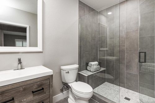 27938 Clifton Pl, Denver CO  80016 exterior