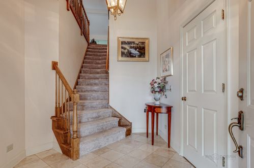 17 Culzean Ln, Palatine, IL 60067-8007