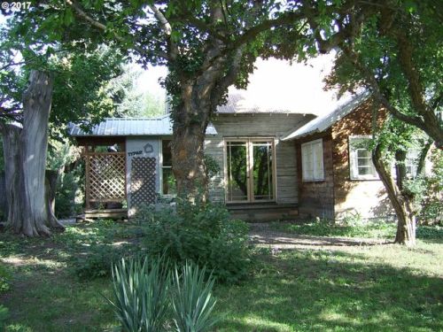 46221 Fish Lake Rd, Halfway, OR 97834-8093