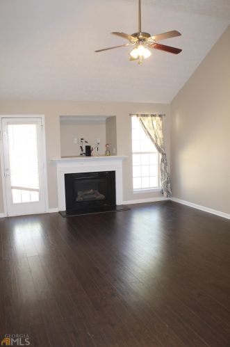 318 Preakness Dr, Lagrange, GA 30241-3703