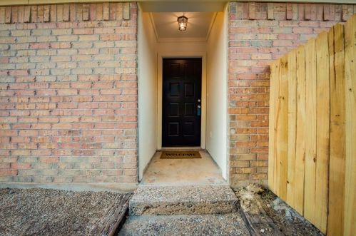 10318 Lone Pine Ln, Fort Worth TX  76108-3958 exterior