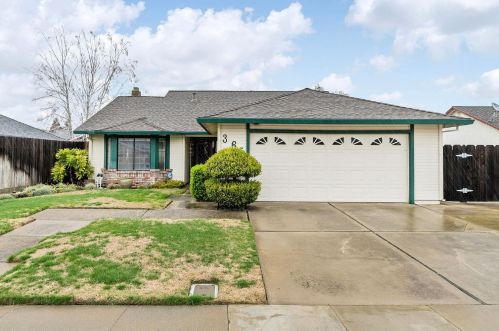 365 March Dr, Manteca, CA 95336-3220