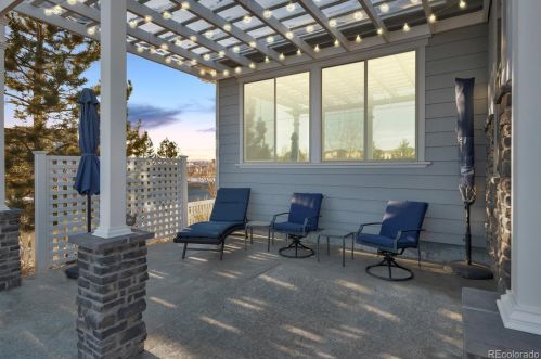 27060 Ottawa Dr, Aurora, CO 80016-7511