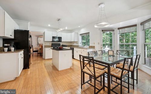 7 Stratford Garden Ct, Silver Spring MD exterior