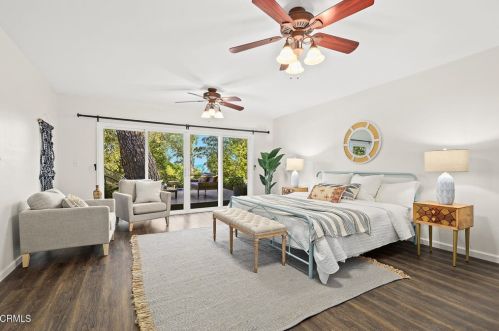 2512 Rockdell St, Glendale CA 91214-2221 exterior