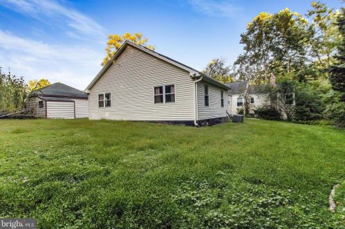 12606 Meadowood Dr, Silver Spring MD 20904-2928 exterior