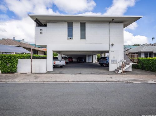 2824 Kihei Pl, Honolulu HI  96816-1310 exterior