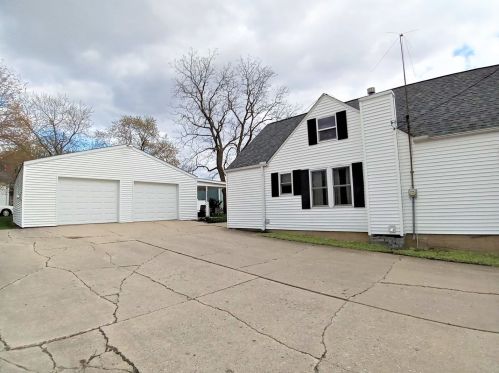 911 Bratton Ave, Marseilles, IL 61341-1219