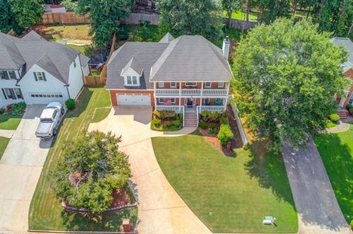 1101 Secret Trail Ct, Buford, GA 30518-5372