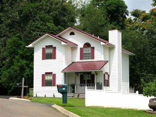 426 Willow Tree Ln, Morristown, TN 37814-1271
