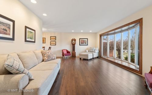 5 Evanston Ave, Arlington Hts, IL 60004-6615