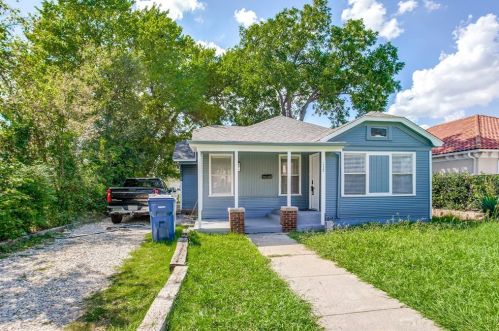 115 11th St, Garland, TX 75040-6110